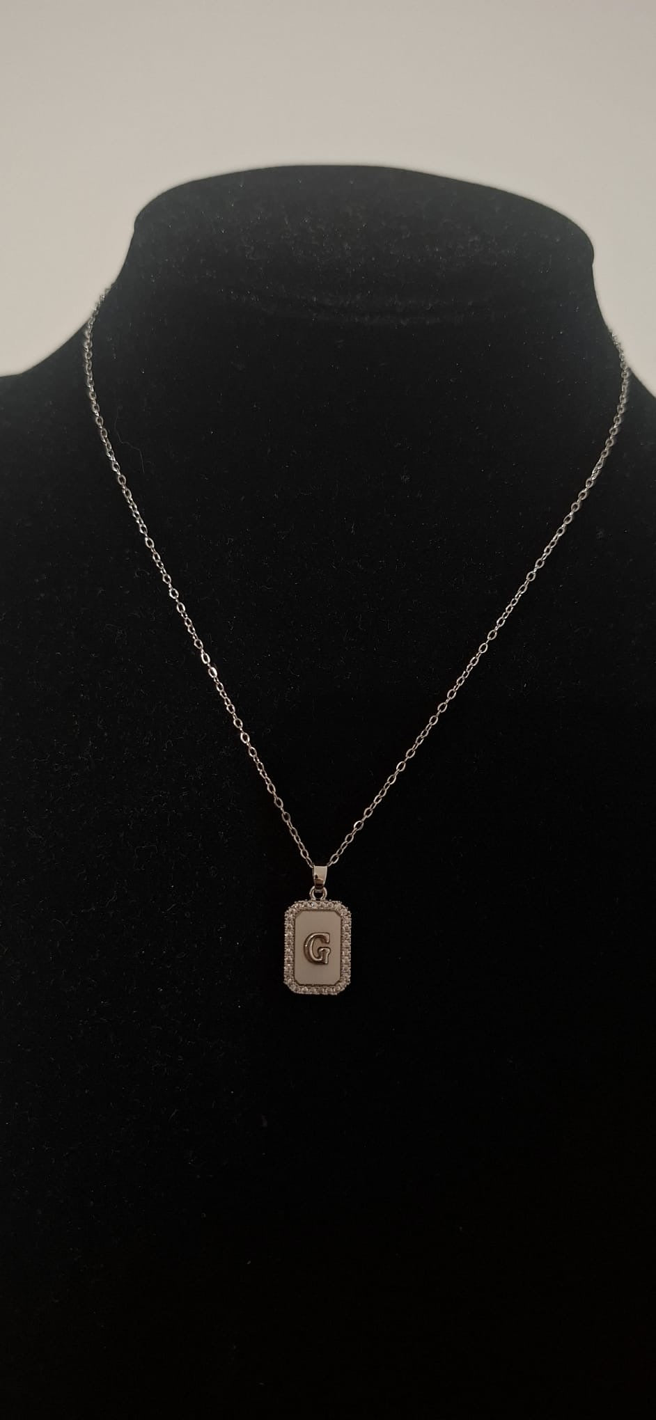 Collana lettera