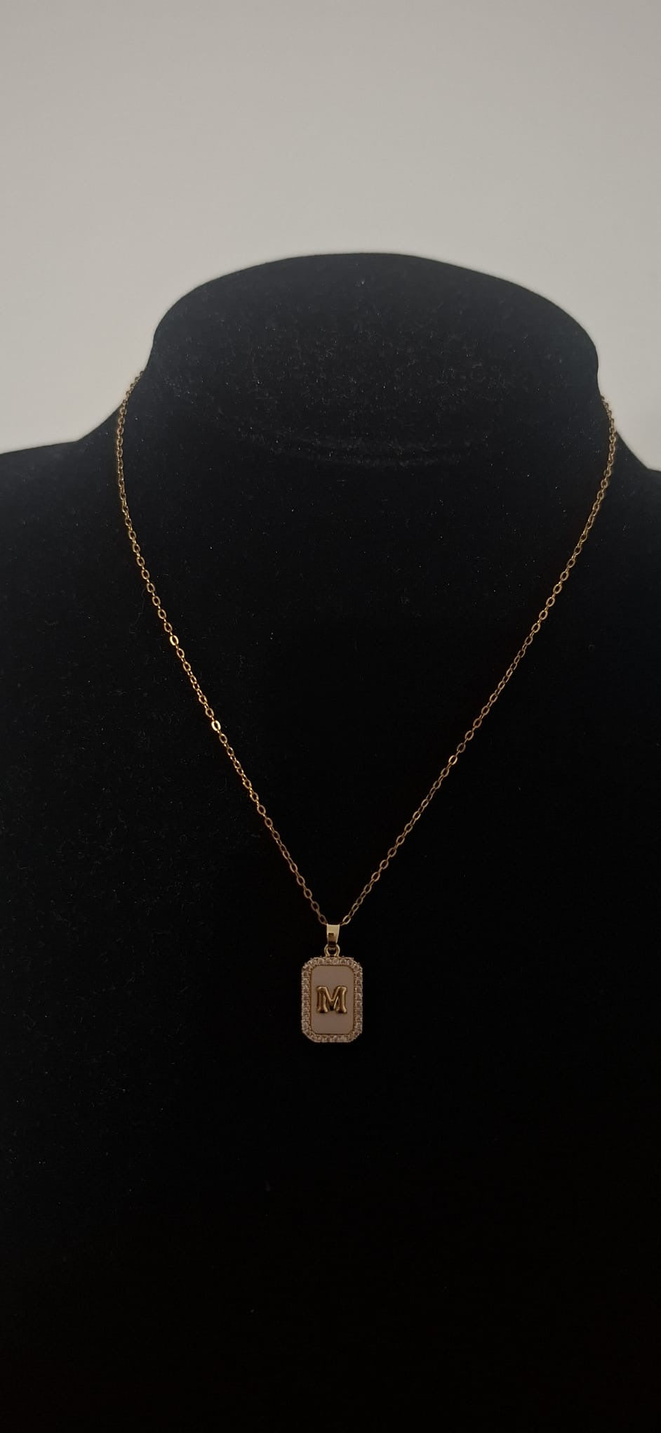 Collana lettera