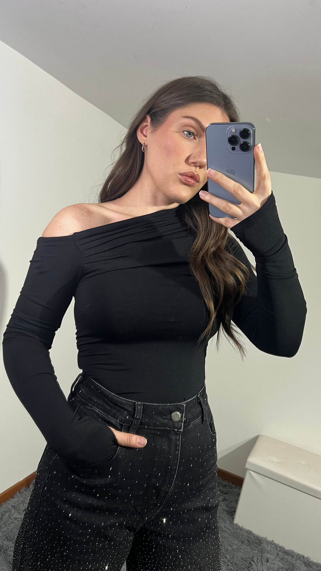 Maglia Kylie asimmetrica