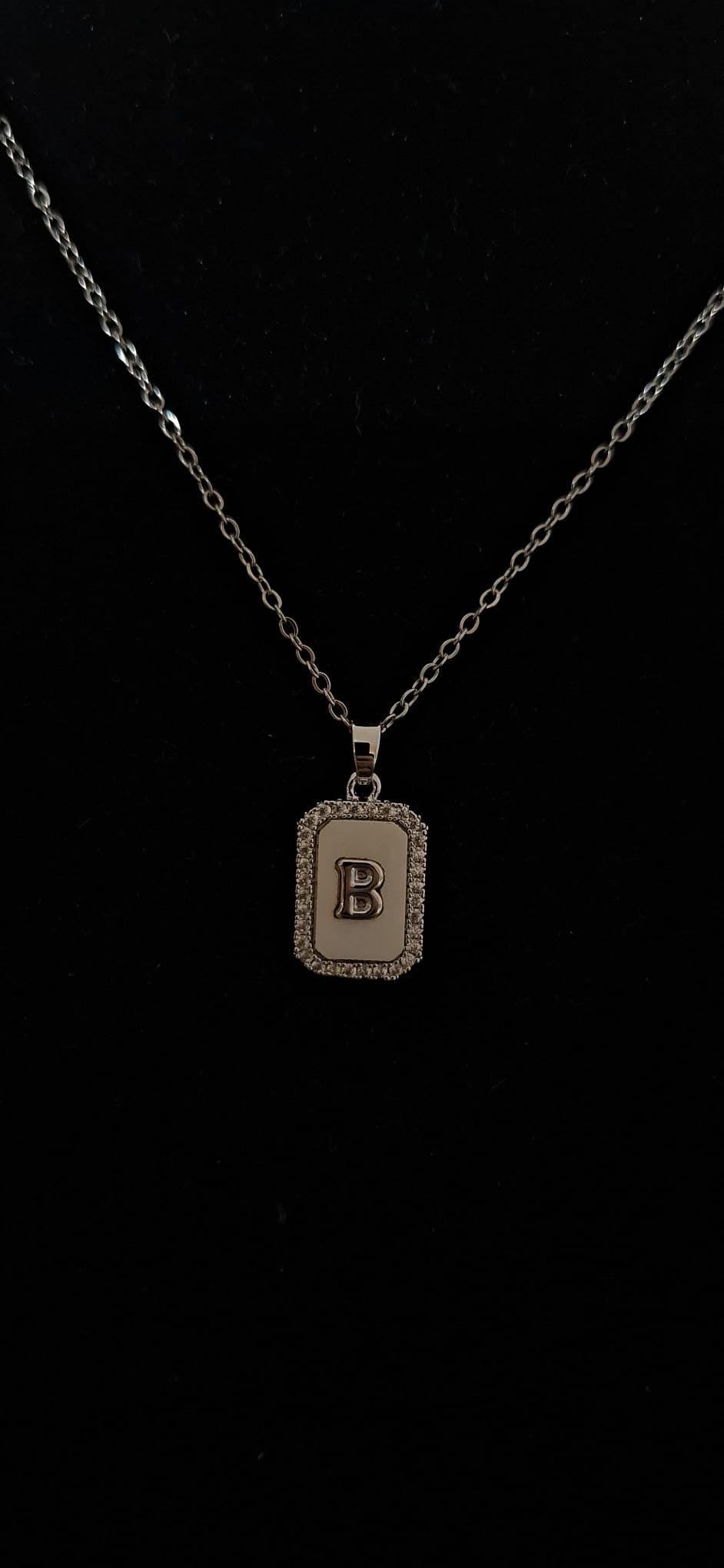 Collana lettera
