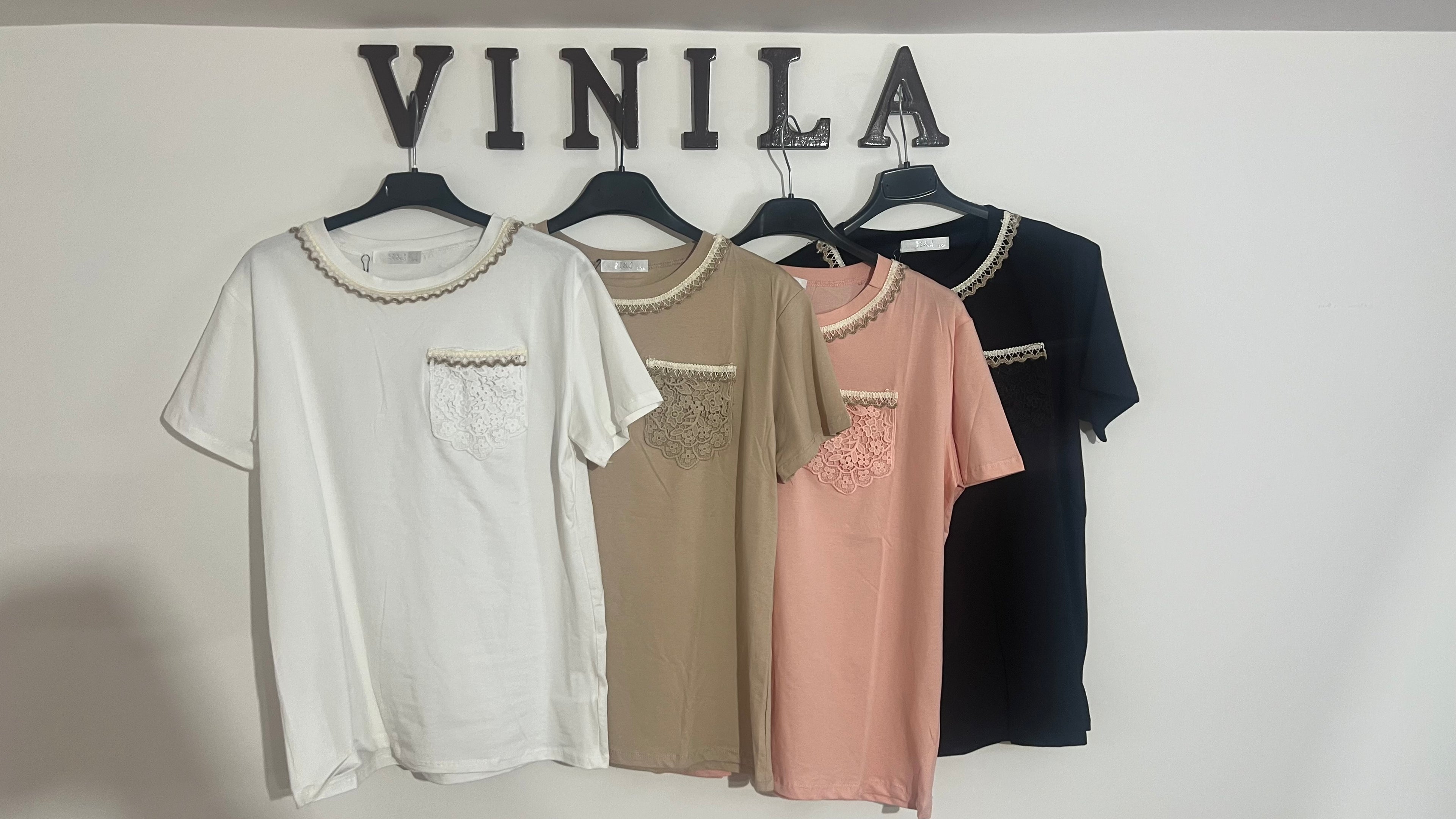 T-SHIRT TASCA RICAMATA