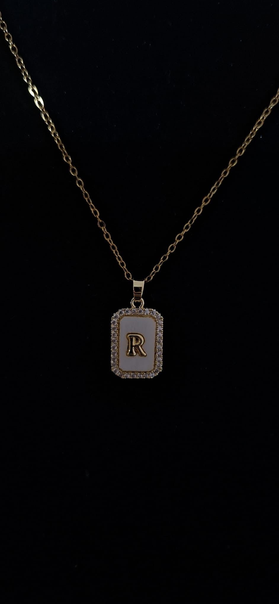 Collana lettera