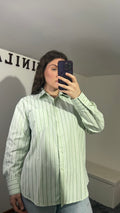 Camicia a righe verde