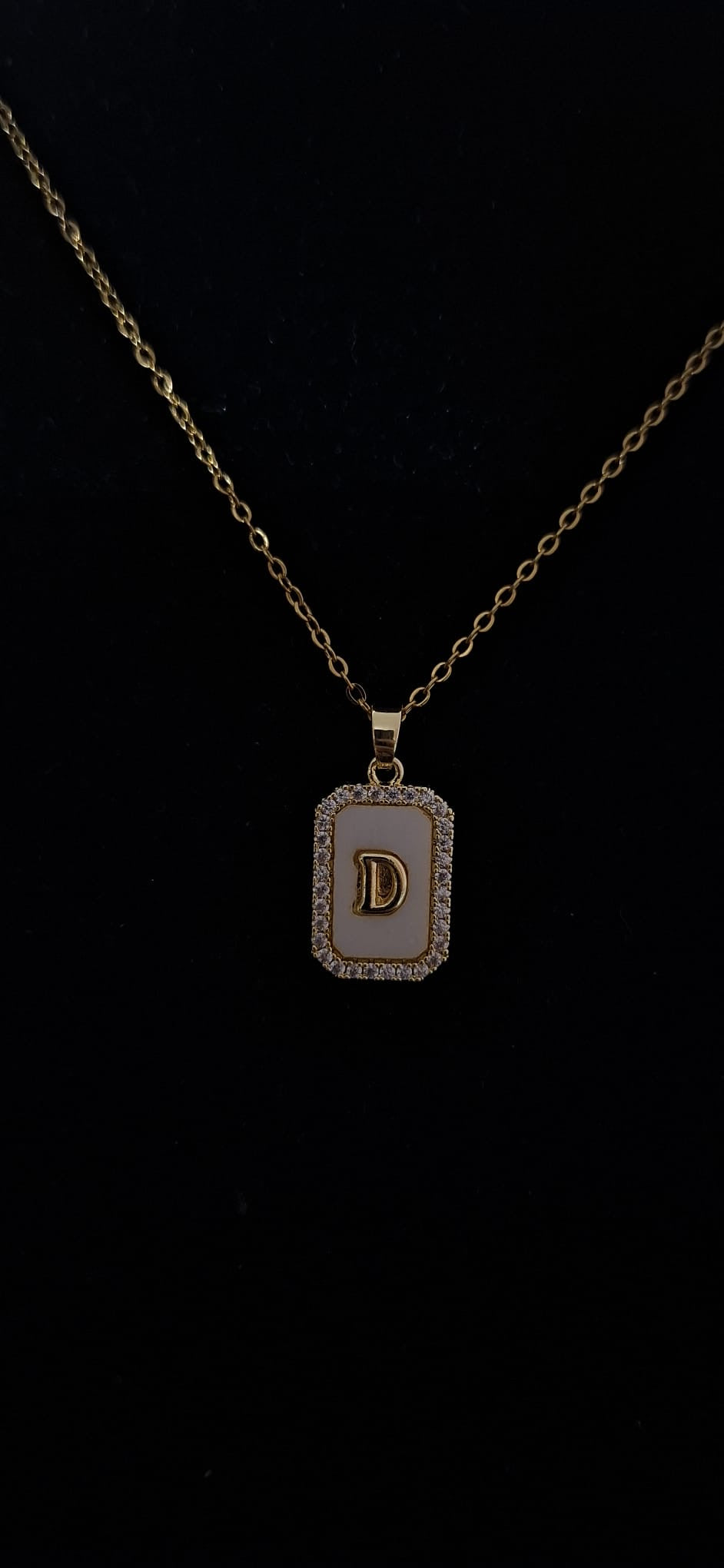 Collana lettera