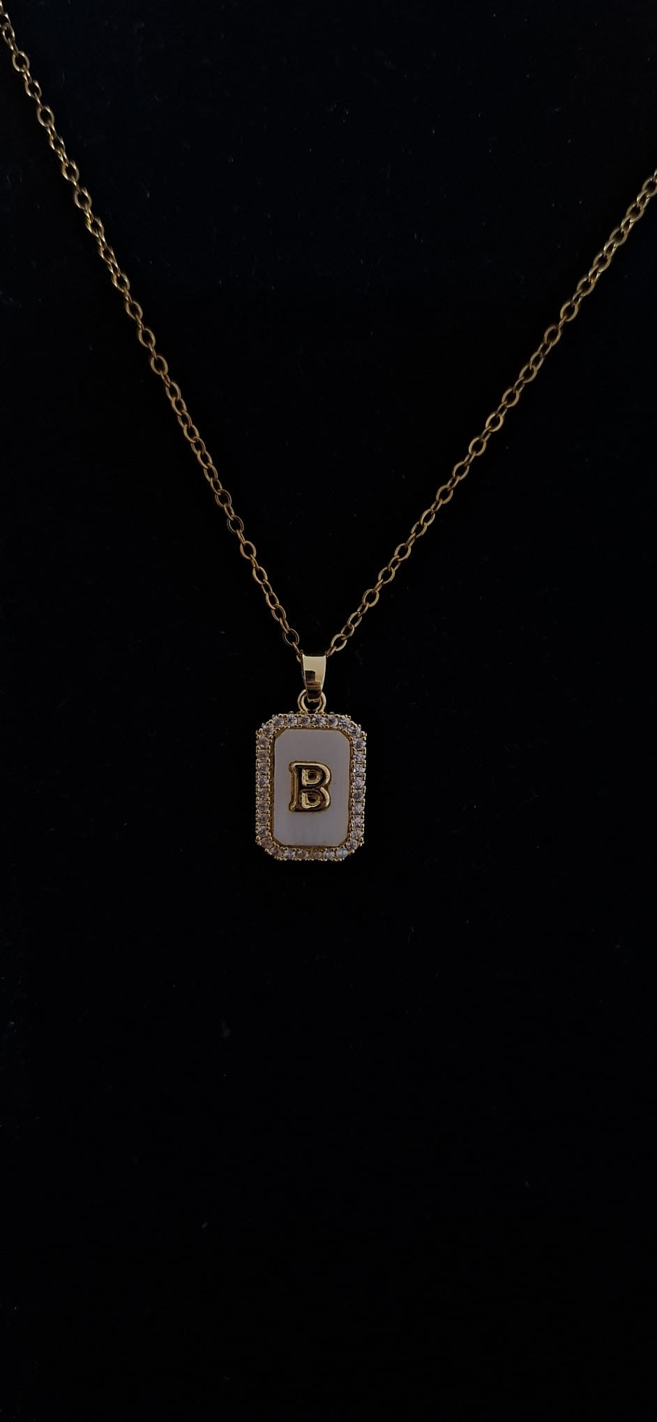 Collana lettera