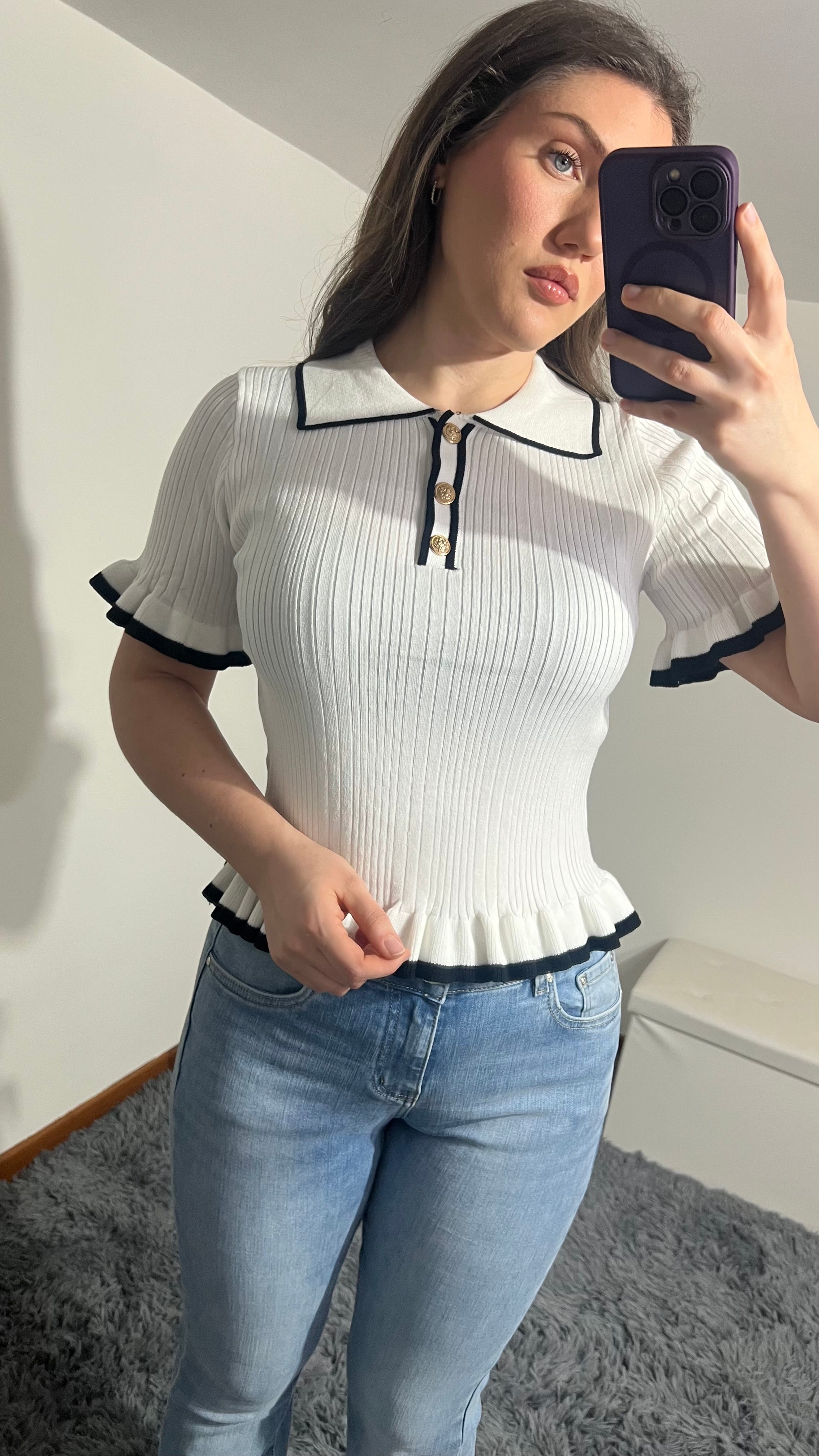 Polo Gaia con rouche bottoni oro