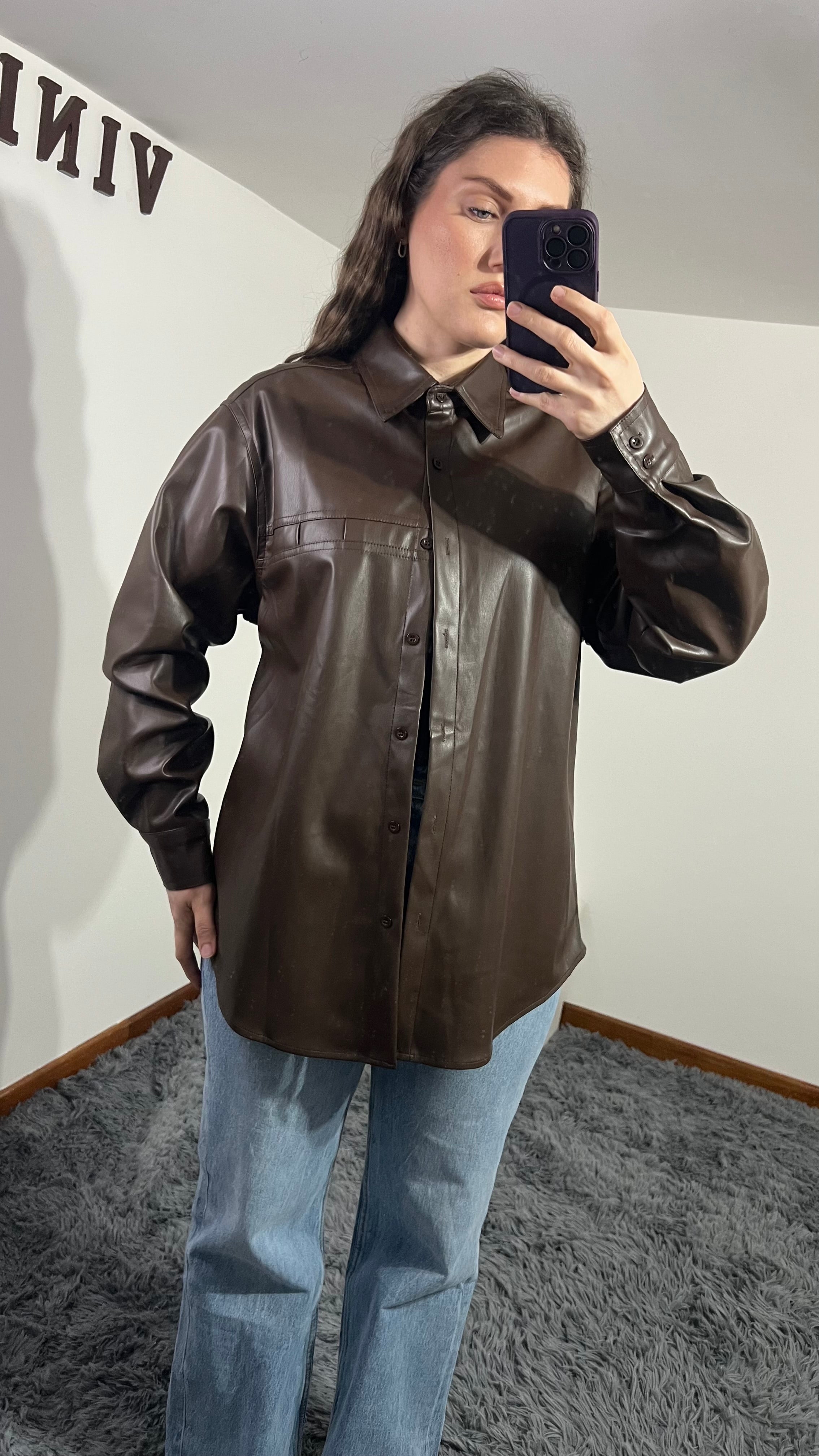 Camicia in simil pelle marrone