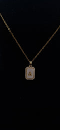 Collana lettera