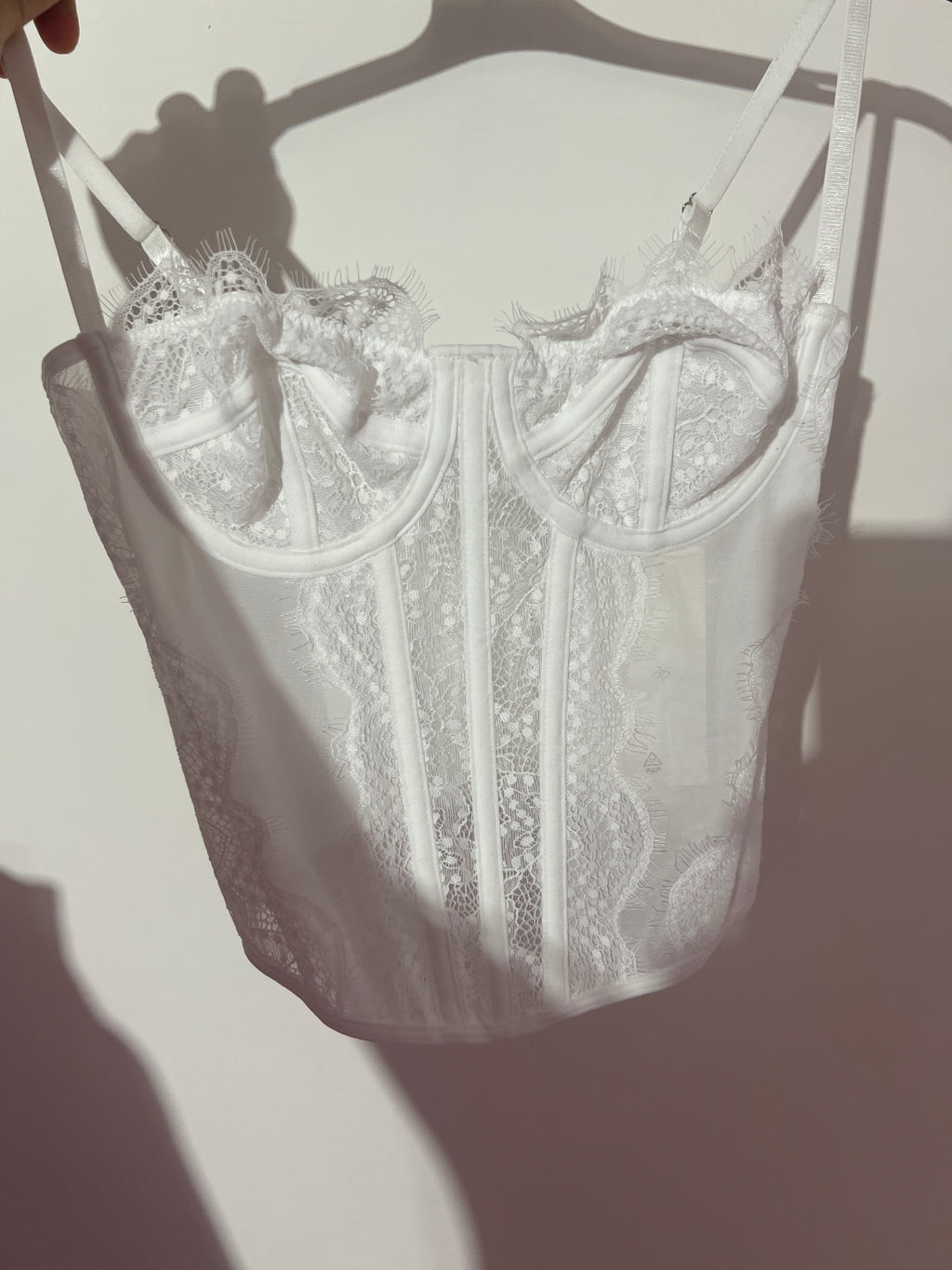 Corsetto in pizzo nero e bianco