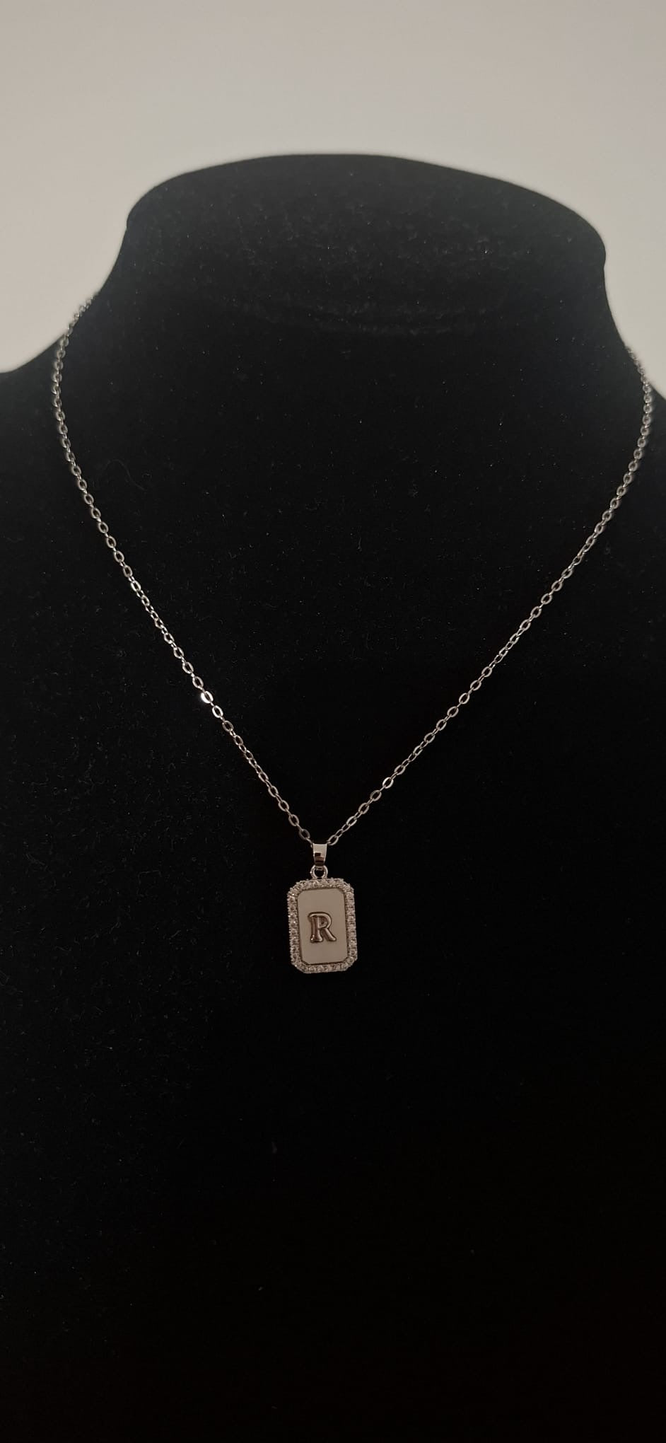 Collana lettera