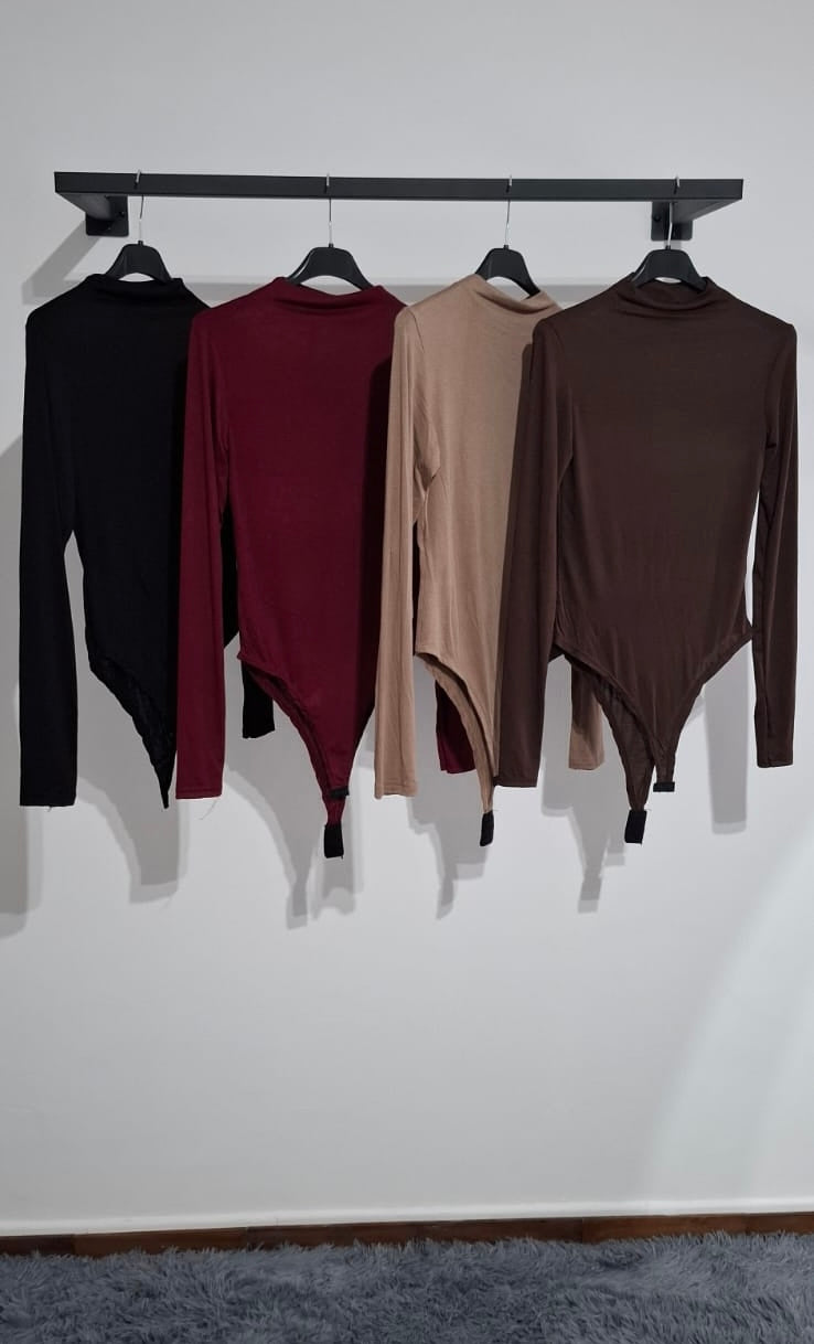 Body semivelata in diversi colori